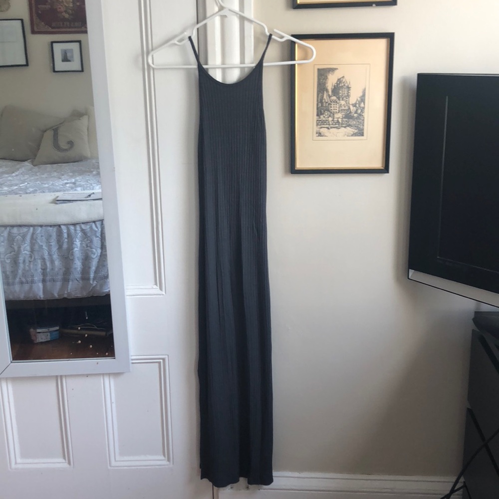 Midi cotton flattering fit dress w/ slit